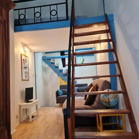 La Maison-frite, Pour Un Sejour Insolite A ! * فوا