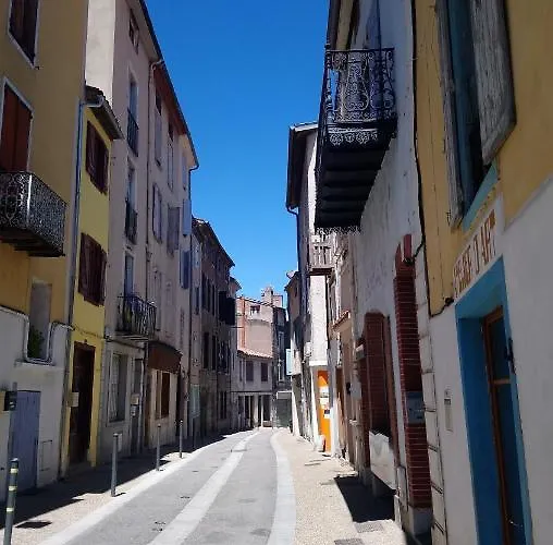 La Maison-frite, Pour Un Sejour Insolite A ! Ferienhaus Foix